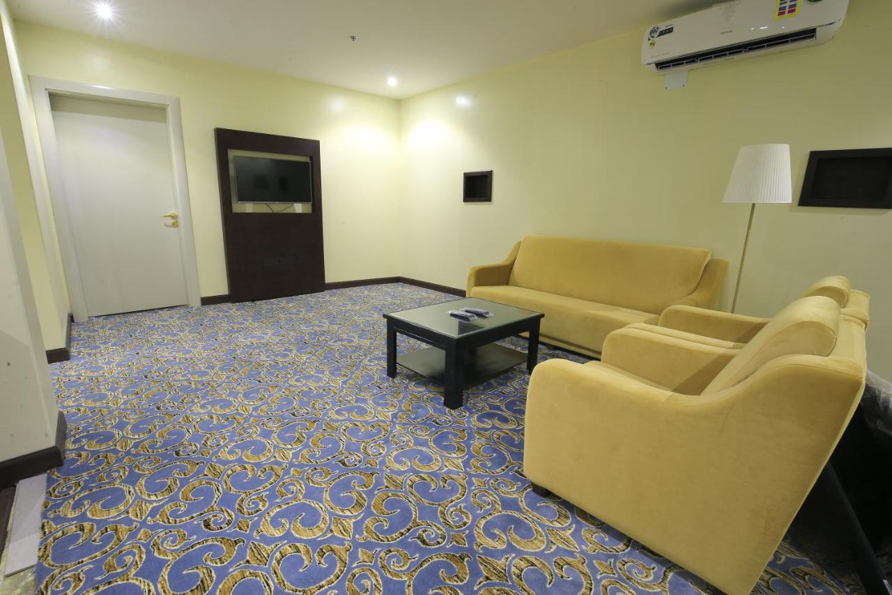 Rollins Hotel Buraidah Exterior foto